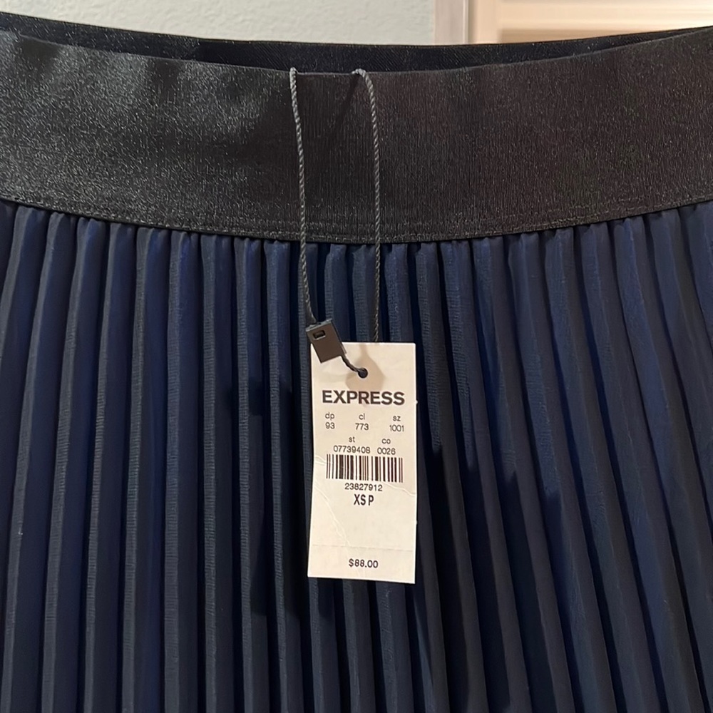 Ombré Midi Skirt - NWT - Picture 4 of 5